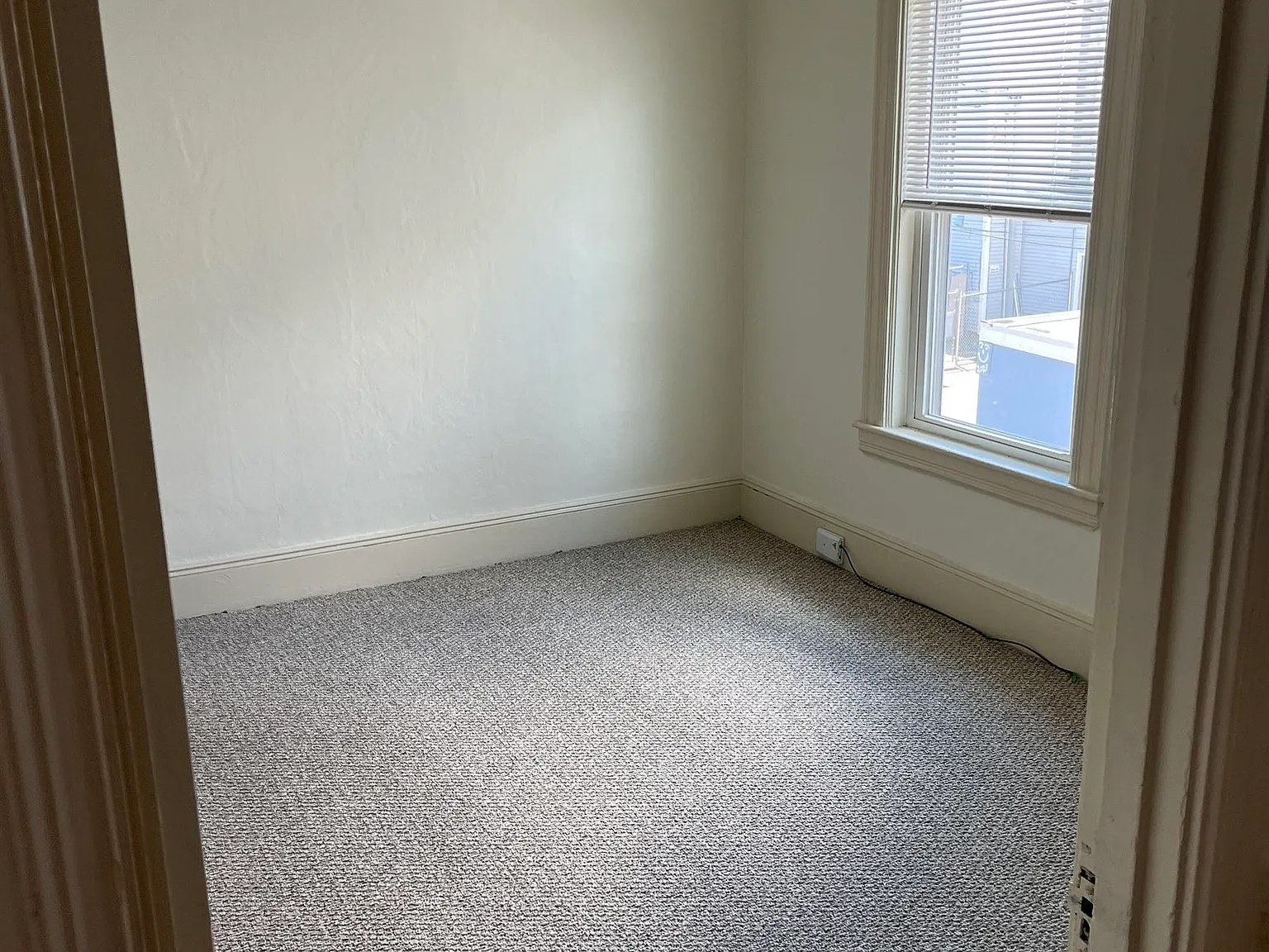 3 bed, 1.0 bath, 1112 sqft, $2,500 — Photo 4