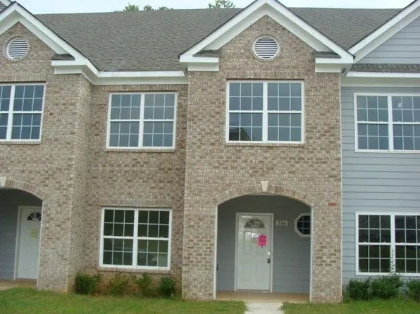 206 Nizzear Ln, Carrollton, GA 30117