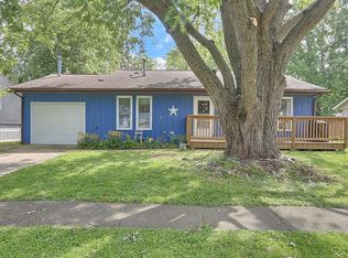 906 Fairoaks Dr, Champaign, IL 61821