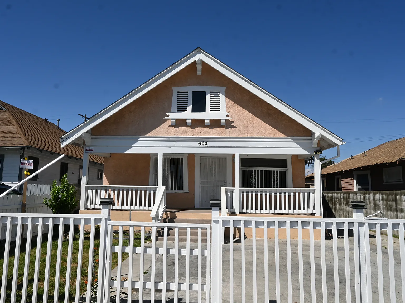 3 bed, 1.5 bath, $3,900 — Photo 1