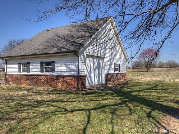 5th image of 11002 E 440th Rd