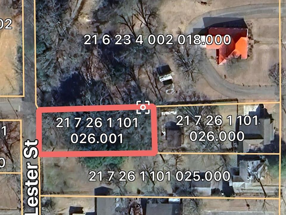 2nd image of 121 Lester St