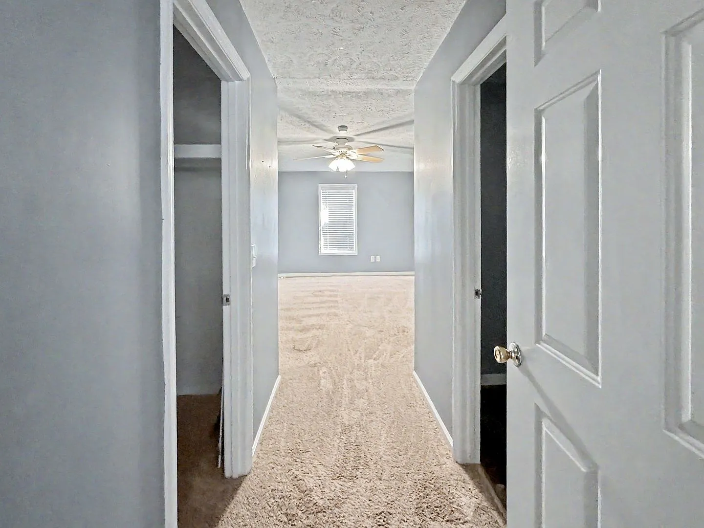 Spacious 4BR/3BA Home with Fenced Yard — Photo 3