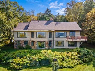 631 Taber Ridge Rd, Stowe, VT 05672