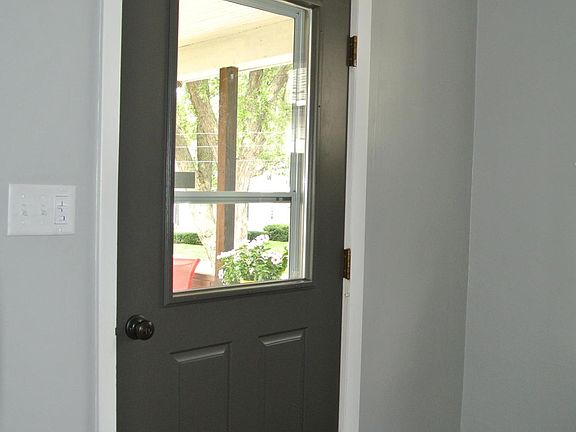 2nd image of 1036 Aberdeen St NE