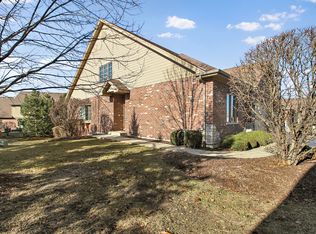 14909 S Preserve Dr, Lockport, IL 60441