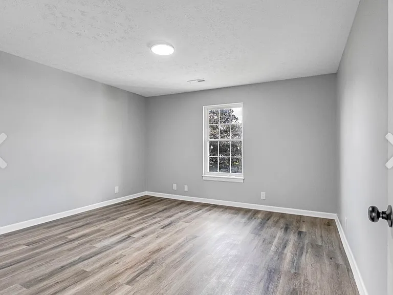 8624 Guthrie Ct — Photo 8