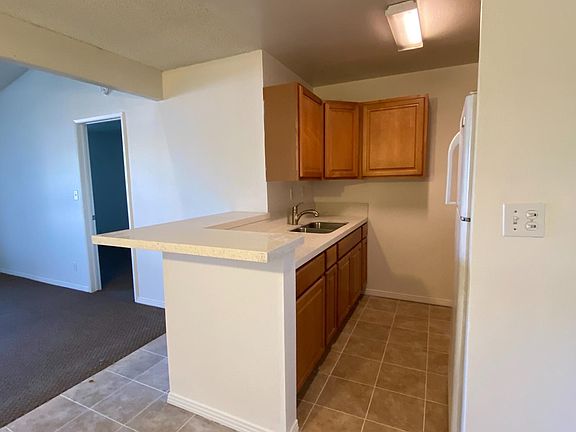 4th image of 21800 Schoenborn St Unit 254