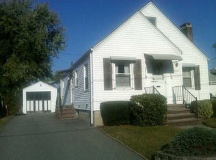 19 Viking Rd, Cranston, RI 02910