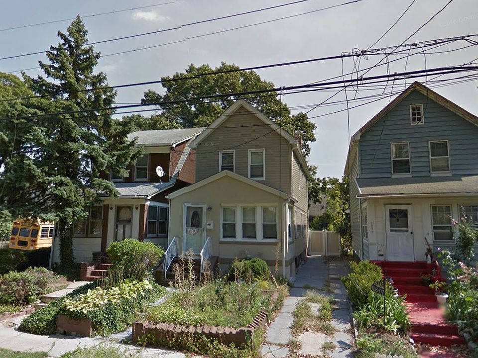 1st image of 10805 221st St