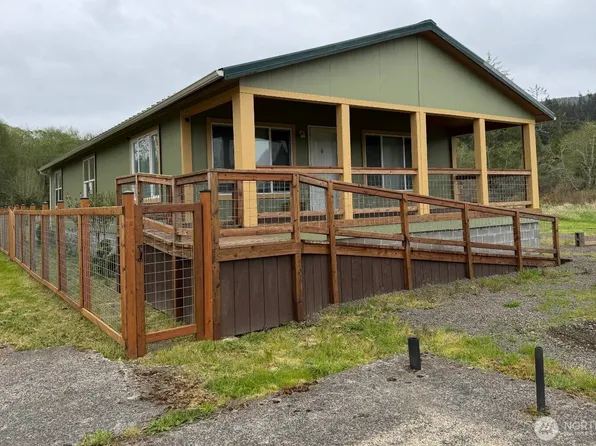 79 Upper Landing Road, Rosburg, WA 98643