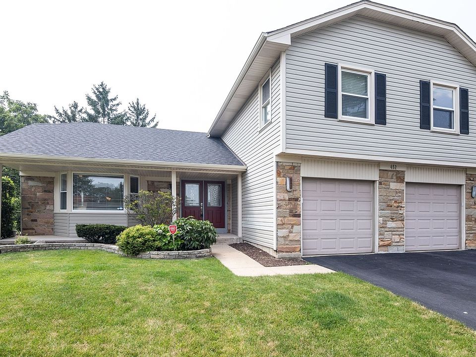 1st image of 452 Buckthorn Ct