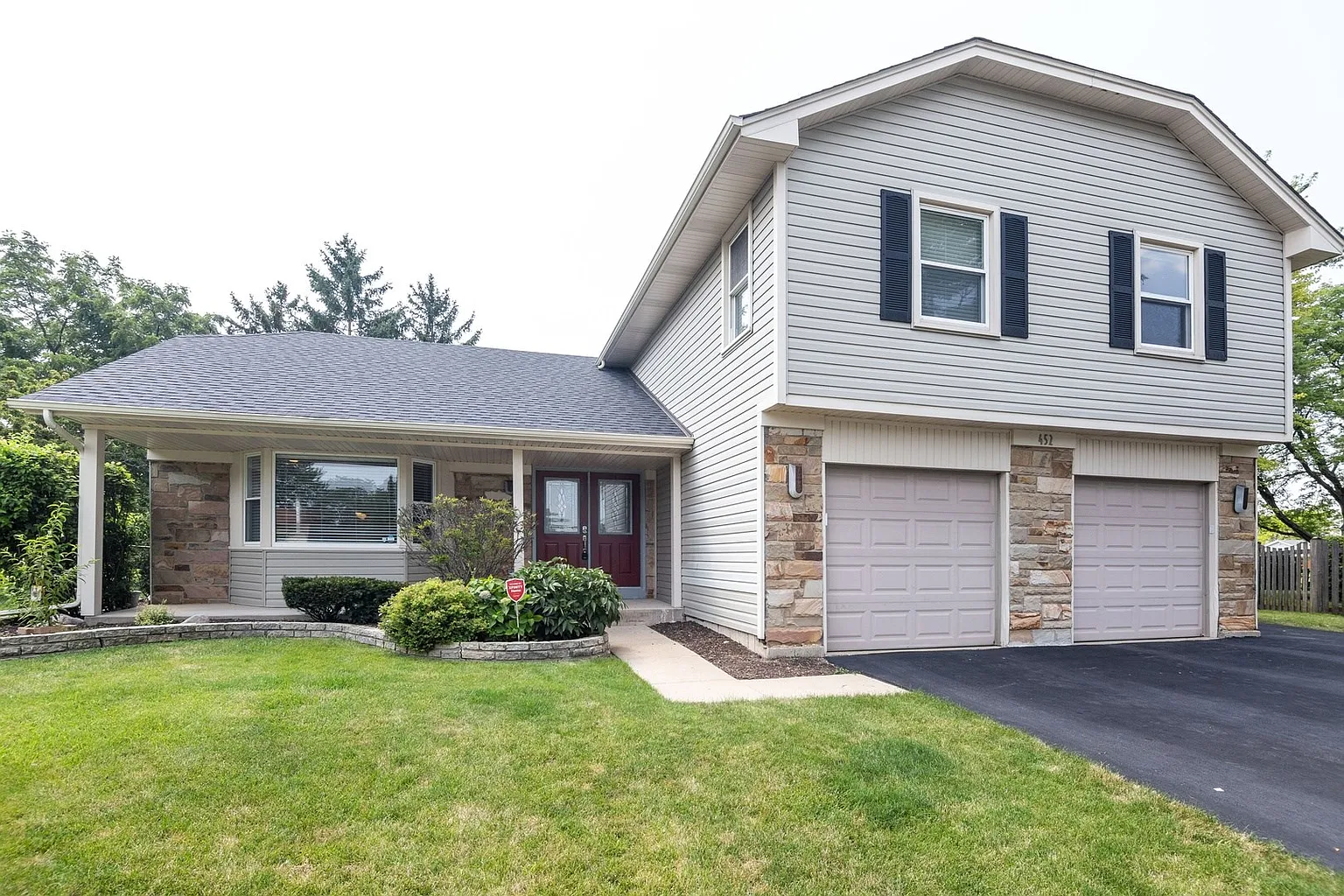 452 Buckthorn Ct photo 1