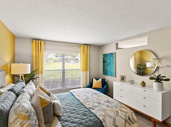 5th image of 2427 S Bumby Ave APT C