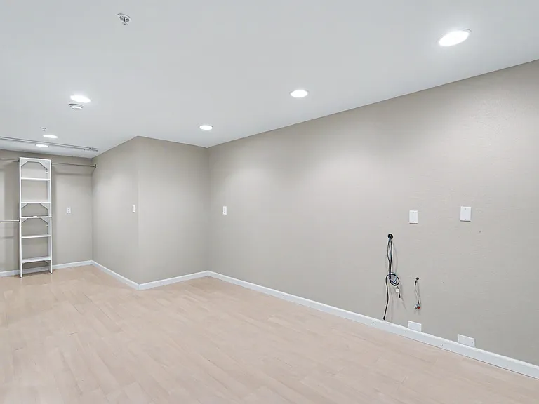 437 Camille Cir #1-11 — Photo 42