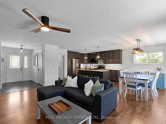 4th image of 34 Merrington Ave