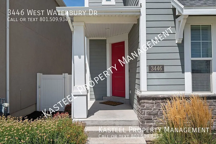 Spacious Home, 2 Car Garage, Central Air — Photo 3