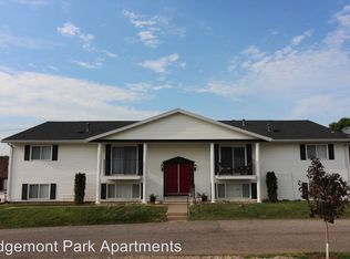 3748 W 9th St APT 1, Waterloo, IA 50702