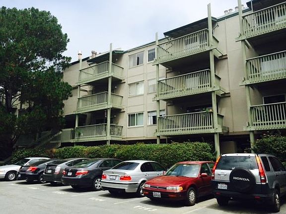 3rd image of 361 Half Moon Ln APT 215
