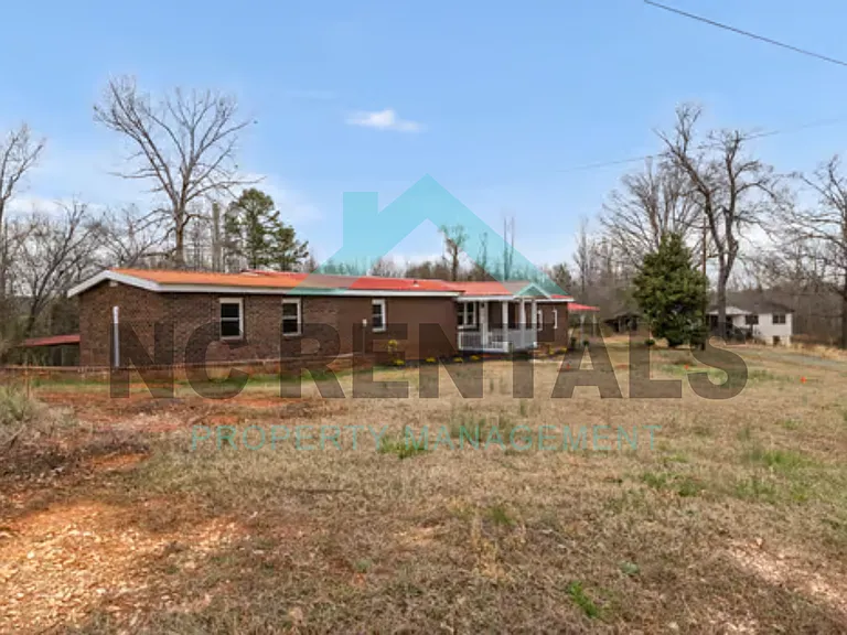 4422 State Highway 49 S — Photo 2