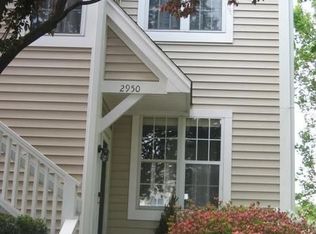 2950 Yarling Ct, Falls Church, VA 22042