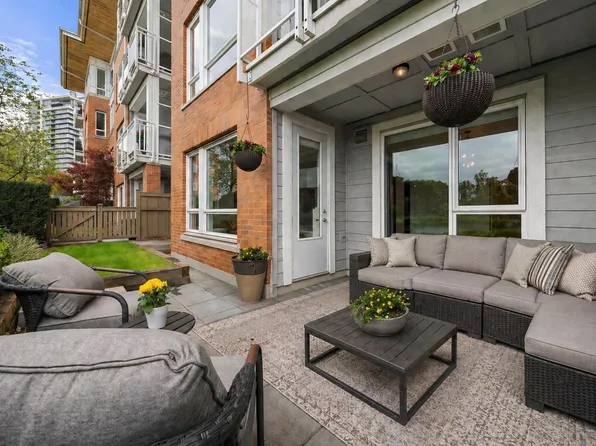 717 Chesterfield Ave #101, North Vancouver, BC V7M 3L8