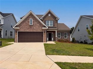7463 Buckview Ct, Kernersville, NC 27284