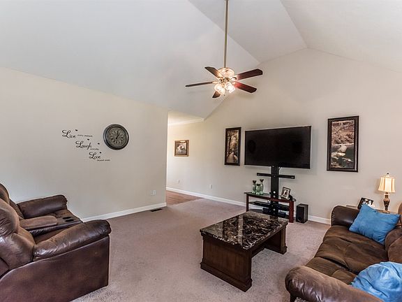 4th image of 281 Brittney Ln