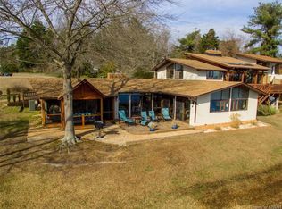 271 Cross St, Urbanna, VA 23175