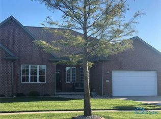 1131 Cambridge Blvd, Bowling Green, OH 43402