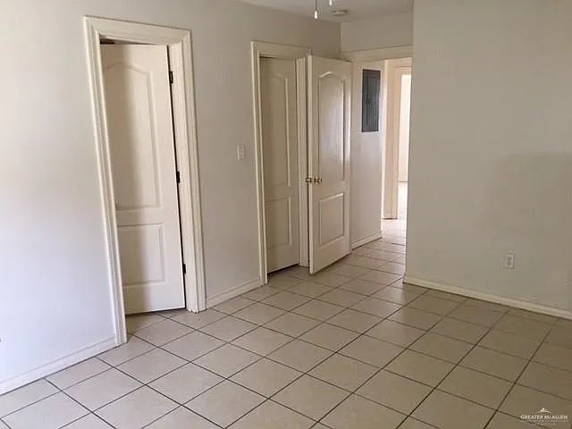 1813 Bahamas Dr — Photo 13