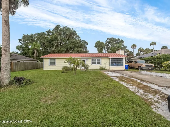 1720 Queen Palm Dr, Edgewater, FL 32132