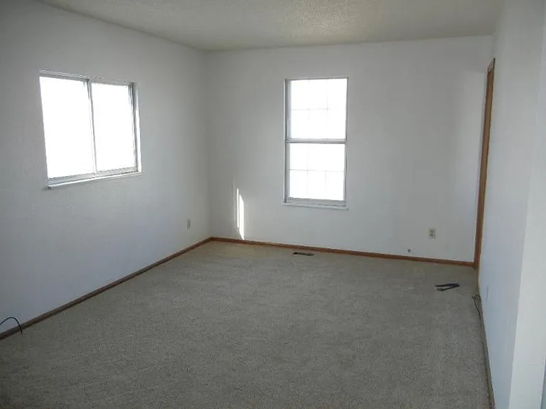 19584 E Linvale Dr — Photo 7