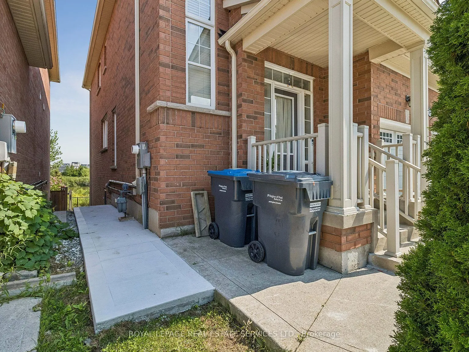 2 bed, $1,900 — Photo 2