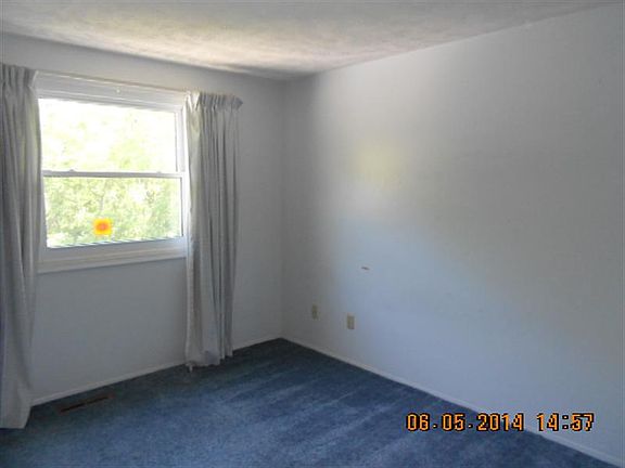 4th image of 1031 Pelican Pl