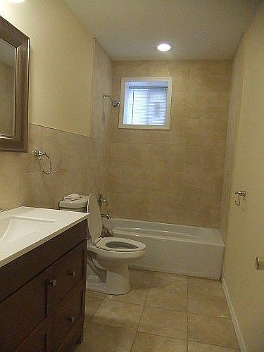 1st Floor Bathroom