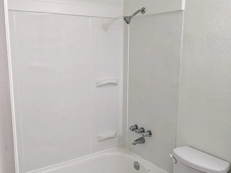 2865 Front St NE #1B — Photo 6