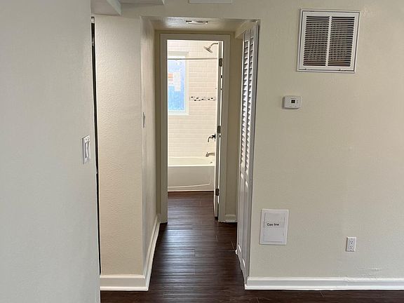 4th image of 1705 N Greenwood St APT 1