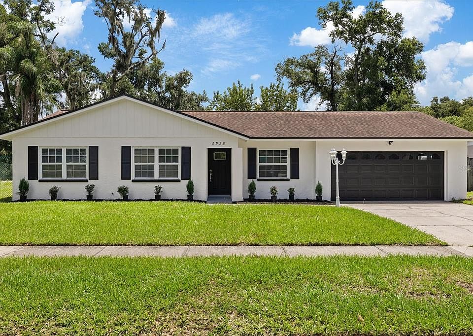 1st image of 2928 FOREST CIRCLE