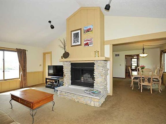 2nd image of 5995 W Oak Hill Dr