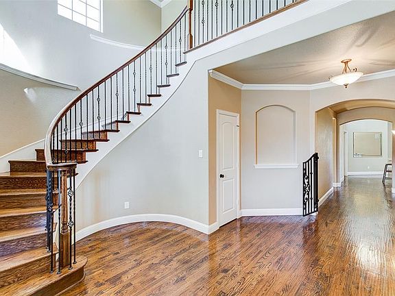 5th image of 6985 Warbler Ln