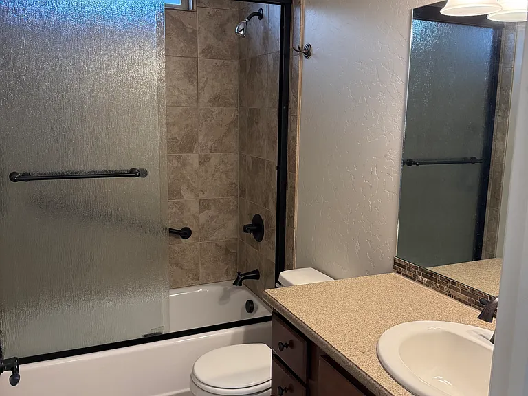 Silverado Dr — Photo 16