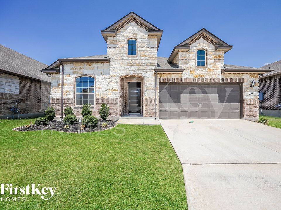 1st image of 2207 Tiptop Ln