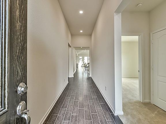 4th image of 15618 Carberry Hills Ct