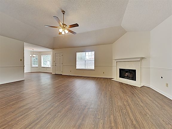 2nd image of 1955 Pecan Meadows Dr