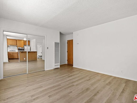 5th image of 1236 McClellan Dr #8