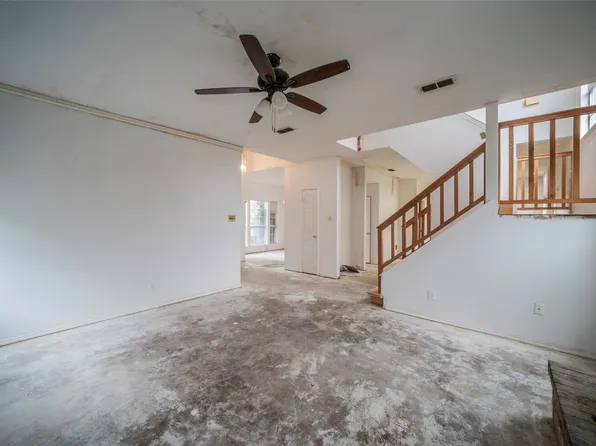 3208 Forest Creek Dr, Fort Worth, TX 76123