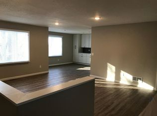 13004 County Road 5, Burnsville, MN 55337