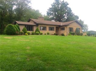 215 Ludwig Rd, New Castle, PA 16105