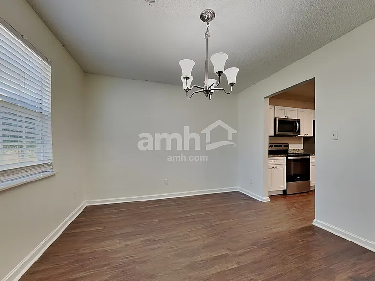 7548 Applecross Rd — Photo 5